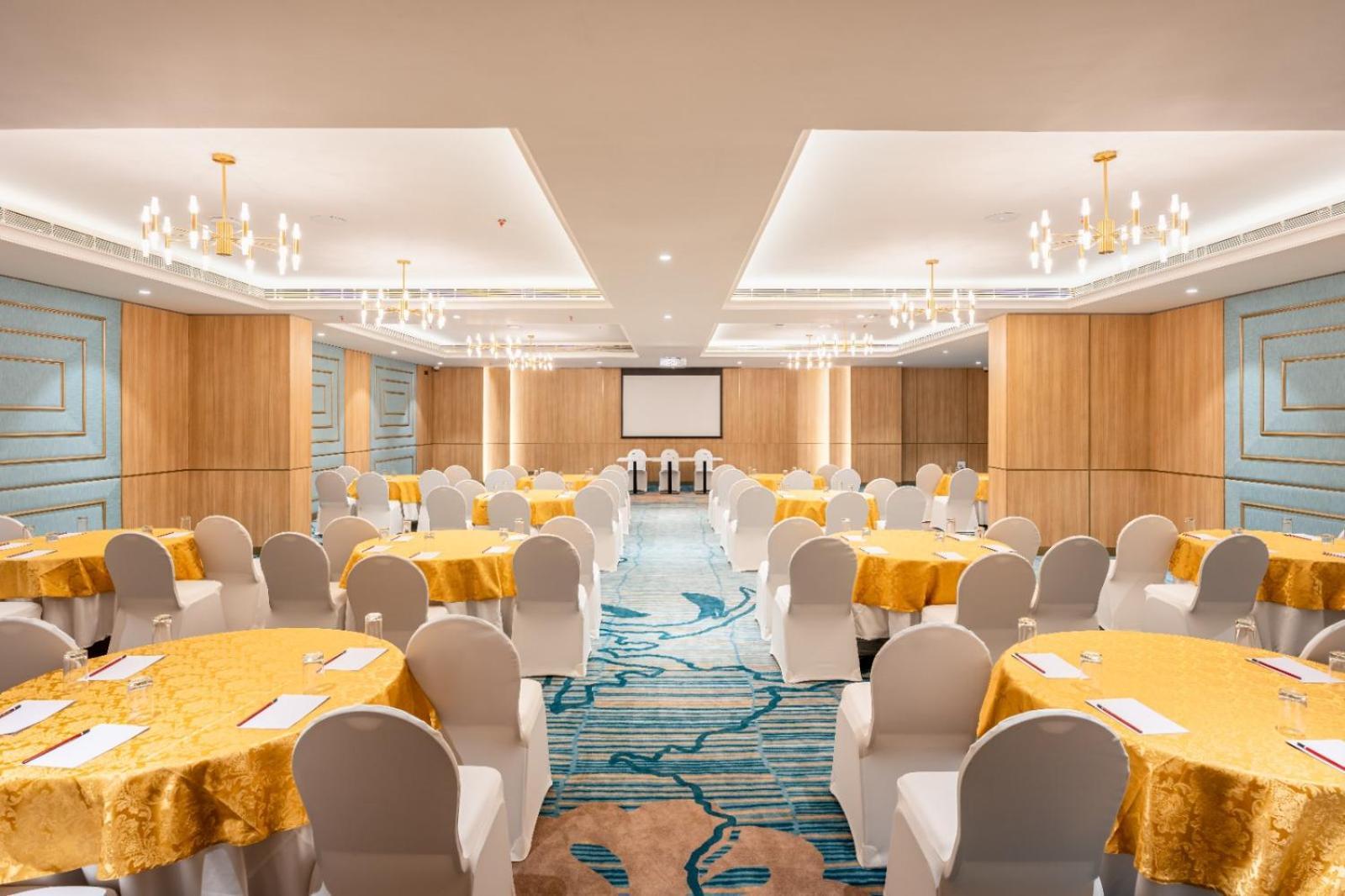 Park Inn & Suites By Radisson Thrissur East Fort Zewnętrze zdjęcie